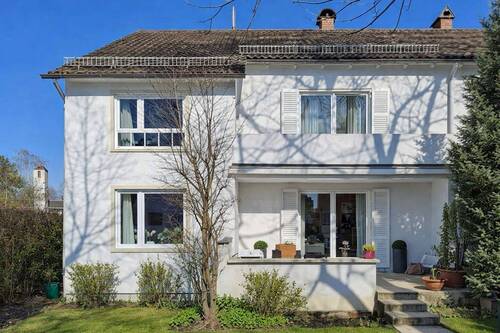 Außenansicht - Charakterhaus in Rosenheim - mit Garten, Charme und Raum zur Neugestaltung