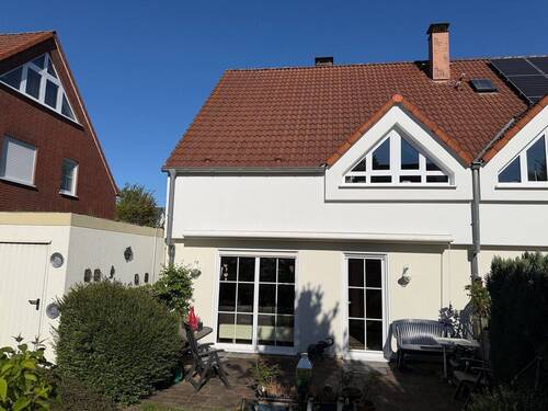 Ansicht West - Begehrte Lage in der Schwerter HeideDHH mit großer Garage