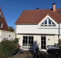 Begehrte Lage in der Schwerter HeideDHH mit großer Garage