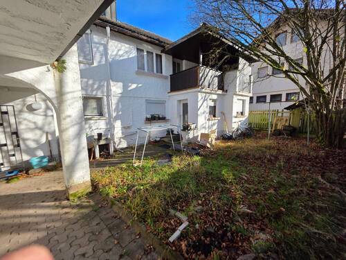 Hausansicht Garten - Mehrfamilienhaus, Wohnhaus mit 175,00 m&sup2; in Ötigheim zum Kaufen
