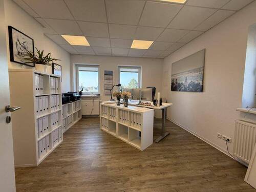 Büro 3 - 