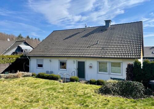 Gartenansicht - 5 Zimmer Einfamilienhaus in Gummersbach