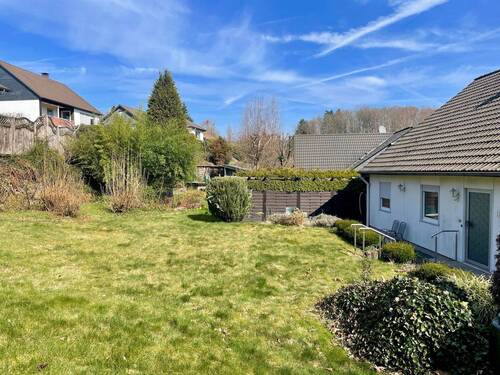 Grundstück hinter dem Haus - Einfamilienhaus mit 115,00 m&sup2; in Gummersbach zum Kaufen