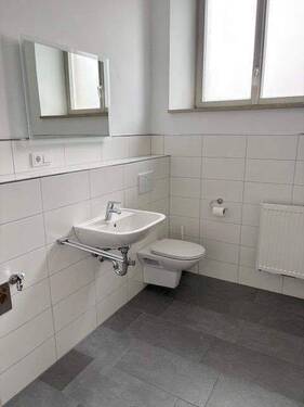 .. Tageslichtbadezimmer ! - 