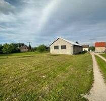 +++ Großes Grundstück mit Gewerbehalle in Poserna +++ - Lützen