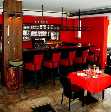 Theke
- 4 Zimmer Gewerbeobjekt (Büro, Produktion, Verkauf) in Übersee