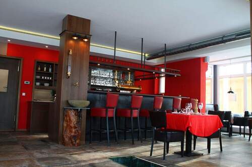 Gastraum - Gewerbeobjekt (Büro, Produktion, Verkauf) in Übersee zum Kaufen