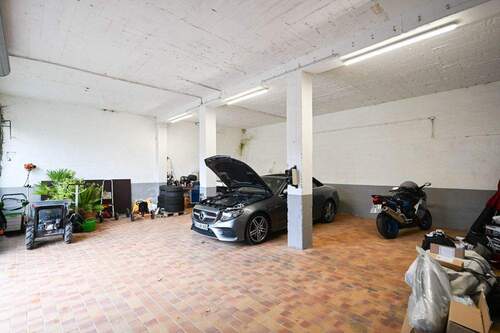 Garagen/ Halle 1 unten - 