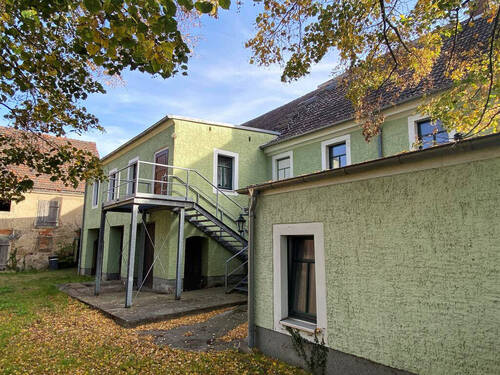 Bild4 - Mehrfamilienhaus, Wohnhaus mit 958,00 m&sup2; in Hirschstein zum Kaufen