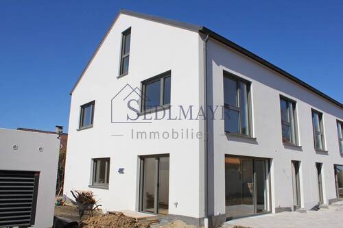 Außenansicht 2 - 6 Zimmer Doppelhaushälfte zum Kaufen in Seefeld