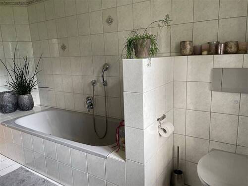 OG Badezimmer mit WC und Dusche III - 