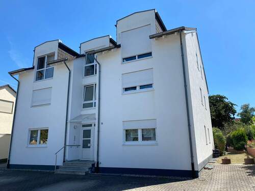 043 - Ritter-Hundt-Straße 16.JPG - 3 Zimmer Wohnung mit Balkon, Stellplatz und Kellerraum