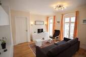 B - PREISANPASSUNG 61 M² - 1,5 Zi: Altbau mit Balkon und Lift in Mitte