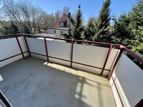 Balkon zum begrünten Innenhof - 