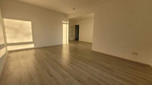 Wohnbereich 2 - Etagenwohnung mit 67,70 m&sup2; in Essen zur Miete