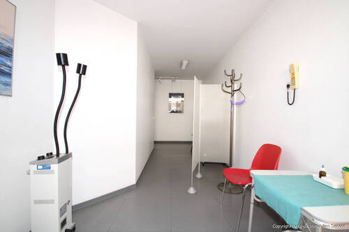 Behandlung/Büro - 