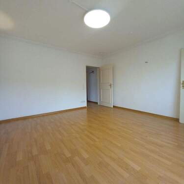 Wohnzimmer - Etagenwohnung mit 74,00 m² in Haar b. München zum Kaufen
