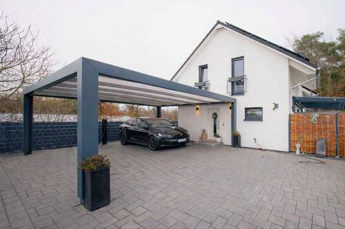 Doppelcarport mit Ladestation - 