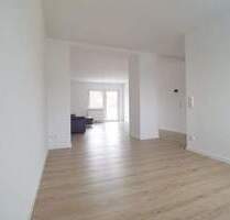 Sanierte 4-Zimmer-Wohnung mit Garage und großem Keller - Ansbach