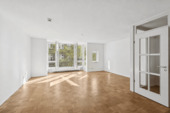 Wohn- und Essbereich - Bezugsfreie und renovierte Wohnung mit Balkon - unkompliziert zur 3-Zimmer-Wohnung umbaubar