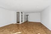 Wohnzimmer - 3 Zimmer Etagenwohnung zum Kaufen in Berlin