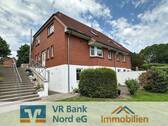 Seitenansicht - Großzügige Doppelhaushälfte mit Einliegerwohnung