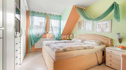 1. OG Elternschlafzimmer 1 - 