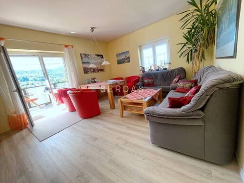 Wohnzimmer - 3 Zimmer Etagenwohnung zum Kaufen in Reutlingen / Gönningen