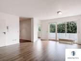 Wohn-/Essbereich mit offene Küche - Tolle 2 ZKB-Wohnung in begehrter Lage von Bad Kreuznach - in unmittelbarer Nähe zum Wald