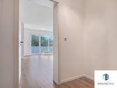 Blick aus Diele auf Wohnbereich - 2 Zimmer Etagenwohnung zur Miete in Bad Kreuznach