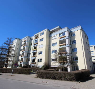 Ansicht - Provisionsfrei! 3,5 Zimmer-Erdgeschosswohnung mit Garage in Villingen-Schwenningen, OT Schwenningen