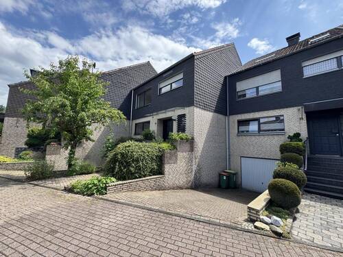 Straßenansicht - 