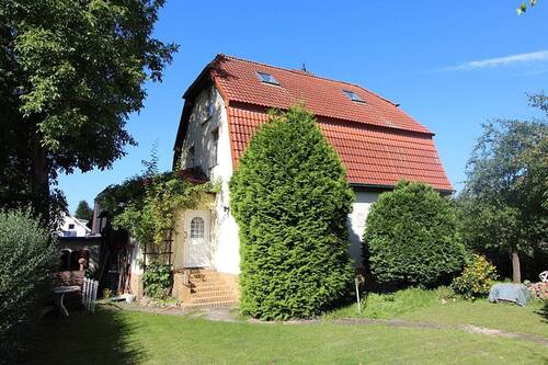 Haus mit Eingang - 5 Zimmer Einfamilienhaus zum Kaufen in Schönefeld