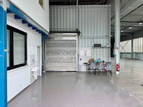 Halle - ca. 410 m² LagerHalle und ca. 70 m² Büro in Flieden zu vermieten