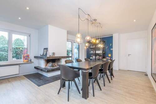 Lichterfüllter Essbereich - 