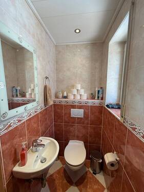 Gäste-WC - 5 Zimmer Doppelhaushälfte in Mackenbach
