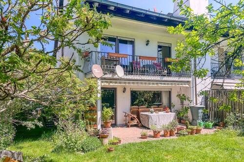 Gartenansicht - AIGNER - Perfekt geschnittene DHH mit viel Platz in Vaterstetten