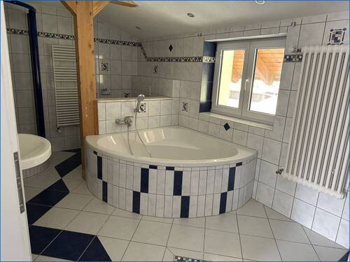 Großes Badezimmer - 