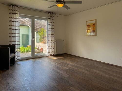 Schlafzimmer - Mehrfamilienhaus, Wohnhaus mit 80,00 m² in Burghausen zum Kaufen