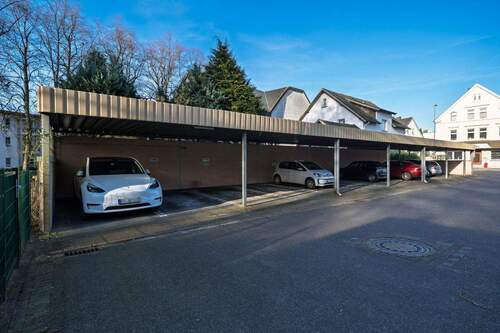 Carport-Stellplätze - Mehrfamilienhaus, Wohnhaus mit 162,00 m&sup2; in Gütersloh zum Kaufen
