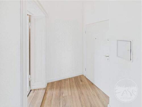 A_LA57_Flur_Eingang - 2 Zimmer Etagenwohnung zum Kaufen in Berlin