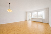 Wohnzimmer - 3 Zimmer Etagenwohnung zum Kaufen in München