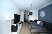 Blick ins Wohnzimmer - 
