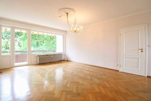 Wohnzimmer - 3 Zimmer Etagenwohnung zum Kaufen in Steinbach (Taunus)