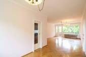 Esszimmer - Etagenwohnung mit 89,40 m&sup2; in Steinbach (Taunus) zum Kaufen