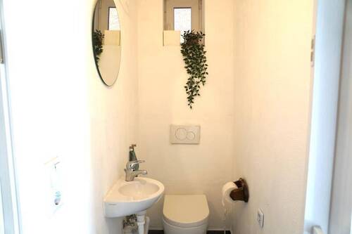 WC EG - 5 Zimmer Mehrfamilienhaus, Wohnhaus in Meßstetten