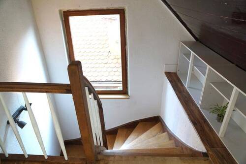 Treppenhaus - Mehrfamilienhaus, Wohnhaus mit 140,00 m² in Meßstetten zum Kaufen