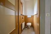 EG WC - 