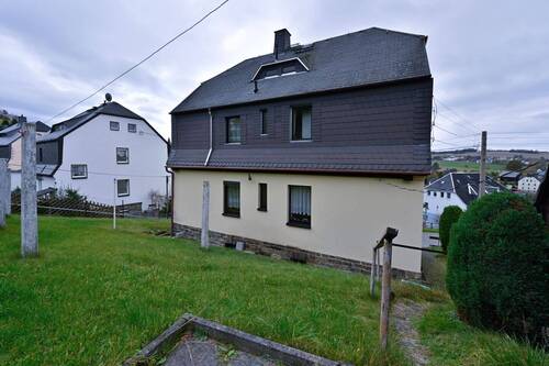 Hausansicht - 6 Zimmer Mehrfamilienhaus, Wohnhaus zum Kaufen in Gornsdorf