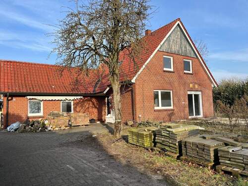 Vordere Ansicht - 5 Zimmer Einfamilienhaus in Emlichheim